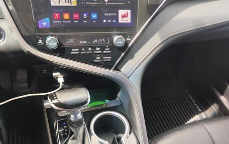 Toyota Camry, 2018 год, 2 400 000 рублей, 13 фотография