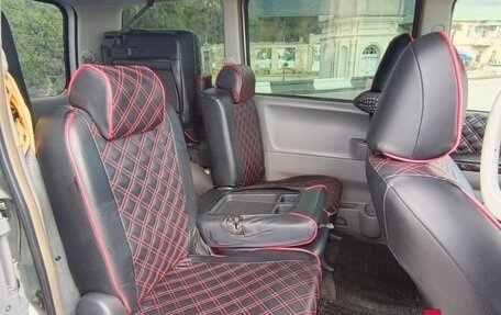 Toyota Noah III, 2002 год, 890 000 рублей, 11 фотография