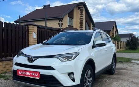 Toyota RAV4, 2015 год, 1 849 000 рублей, 1 фотография
