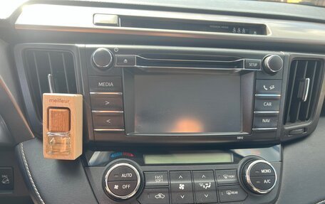 Toyota RAV4, 2015 год, 1 849 000 рублей, 18 фотография