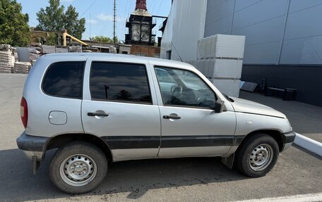 Chevrolet Niva I рестайлинг, 2003 год, 250 000 рублей, 2 фотография