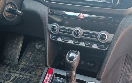 Hyundai Elantra VI рестайлинг, 2019 год, 1 350 000 рублей, 7 фотография