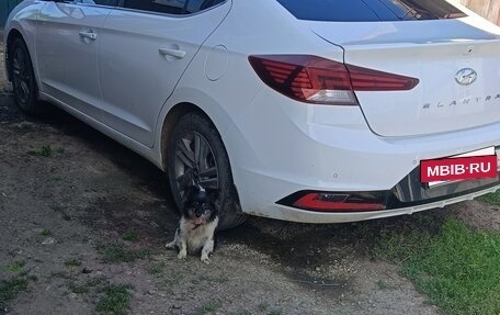 Hyundai Elantra VI рестайлинг, 2019 год, 1 350 000 рублей, 4 фотография