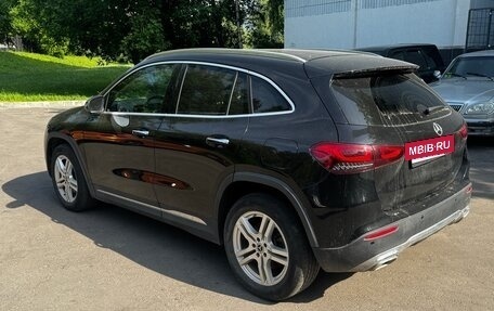 Mercedes-Benz GLA, 2021 год, 2 700 000 рублей, 4 фотография