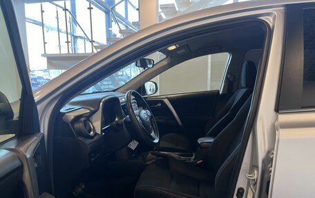 Toyota RAV4, 2015 год, 2 540 000 рублей, 14 фотография