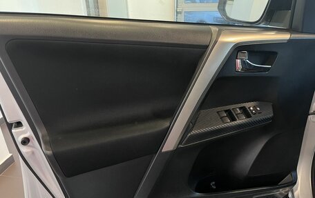 Toyota RAV4, 2015 год, 2 540 000 рублей, 20 фотография