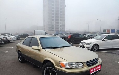 Toyota Camry, 2000 год, 450 000 рублей, 1 фотография