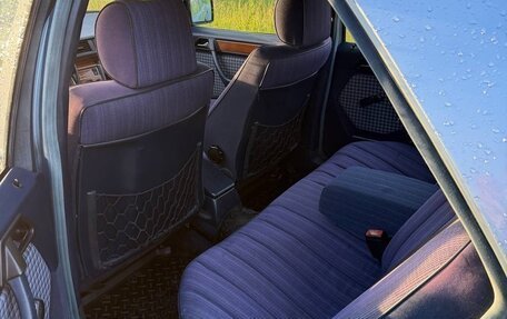 Mercedes-Benz W124, 1986 год, 420 000 рублей, 8 фотография