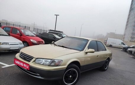 Toyota Camry, 2000 год, 450 000 рублей, 4 фотография
