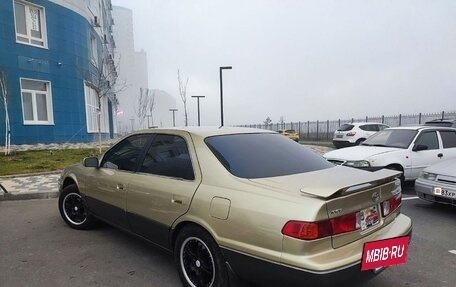 Toyota Camry, 2000 год, 450 000 рублей, 10 фотография