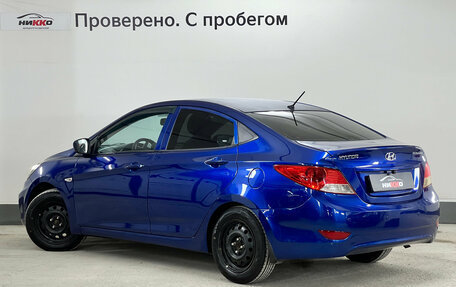 Hyundai Solaris II рестайлинг, 2011 год, 550 000 рублей, 5 фотография