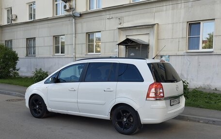 Opel Zafira B, 2008 год, 670 000 рублей, 3 фотография