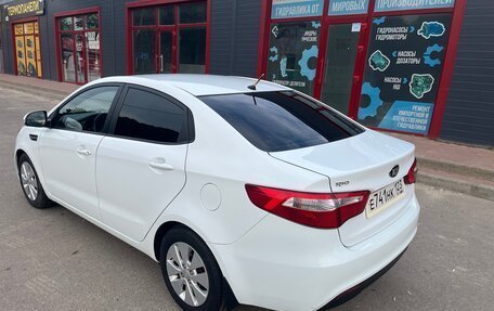 KIA Rio III рестайлинг, 2013 год, 930 000 рублей, 7 фотография