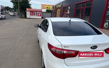 KIA Rio III рестайлинг, 2013 год, 930 000 рублей, 6 фотография