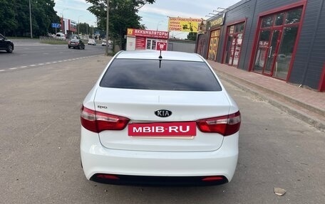KIA Rio III рестайлинг, 2013 год, 930 000 рублей, 5 фотография