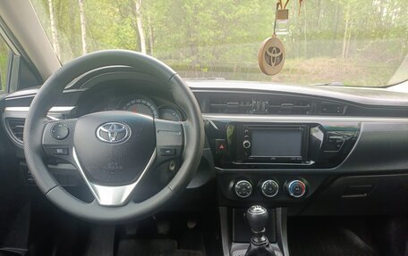 Toyota Corolla, 2013 год, 1 180 000 рублей, 4 фотография