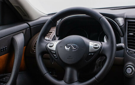 Infiniti QX70, 2016 год, 2 099 000 рублей, 16 фотография