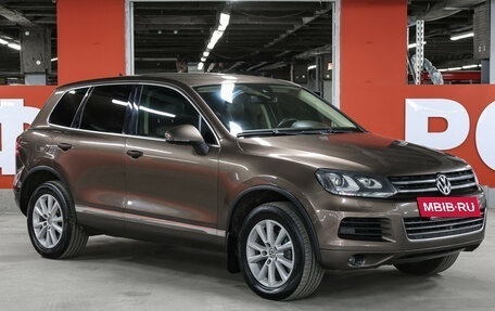 Volkswagen Touareg III, 2011 год, 1 749 000 рублей, 3 фотография