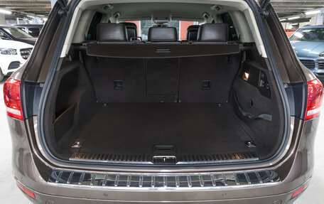 Volkswagen Touareg III, 2011 год, 1 749 000 рублей, 11 фотография