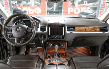 Volkswagen Touareg III, 2011 год, 1 749 000 рублей, 15 фотография