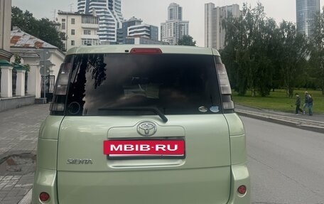 Toyota Sienta I, 2012 год, 890 000 рублей, 7 фотография