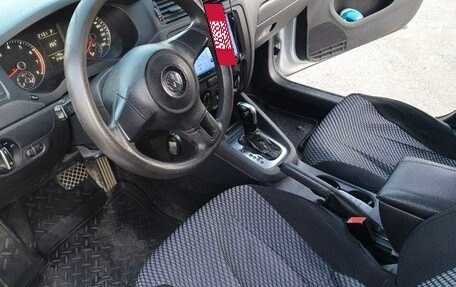 Volkswagen Jetta VI, 2013 год, 1 050 000 рублей, 6 фотография