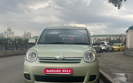 Toyota Sienta I, 2012 год, 890 000 рублей, 5 фотография