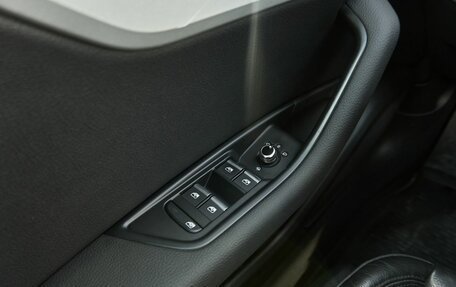 Audi A4, 2018 год, 2 185 000 рублей, 12 фотография