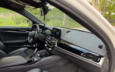 BMW 5 серия, 2018 год, 3 900 000 рублей, 36 фотография