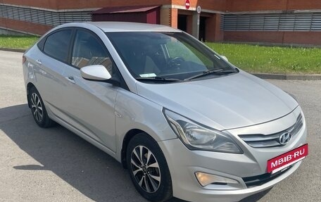 Hyundai Solaris II рестайлинг, 2015 год, 850 000 рублей, 9 фотография