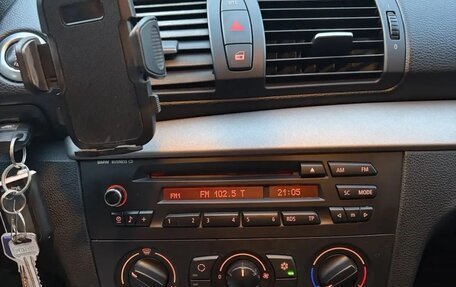 BMW 1 серия, 2009 год, 720 000 рублей, 6 фотография