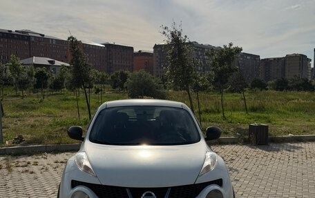 Nissan Juke II, 2013 год, 720 000 рублей, 2 фотография