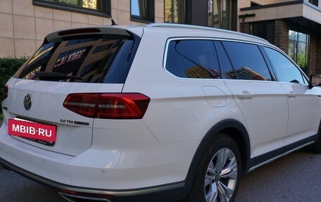Volkswagen Passat B8 рестайлинг, 2017 год, 3 050 000 рублей, 4 фотография