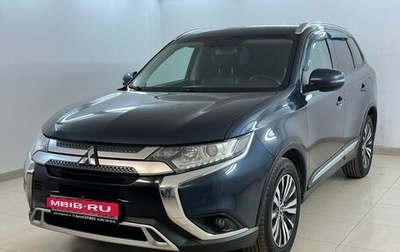 Mitsubishi Outlander III рестайлинг 3, 2019 год, 2 250 000 рублей, 1 фотография