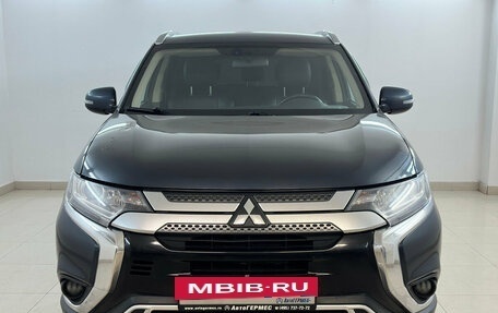 Mitsubishi Outlander III рестайлинг 3, 2019 год, 2 250 000 рублей, 2 фотография