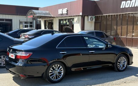 Toyota Camry, 2017 год, 2 240 000 рублей, 2 фотография