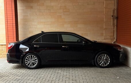 Toyota Camry, 2017 год, 2 240 000 рублей, 5 фотография