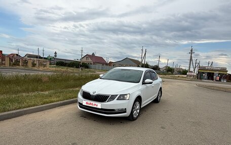 Skoda Octavia, 2018 год, 1 825 000 рублей, 2 фотография