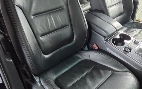 Volkswagen Touareg III, 2010 год, 2 100 000 рублей, 9 фотография