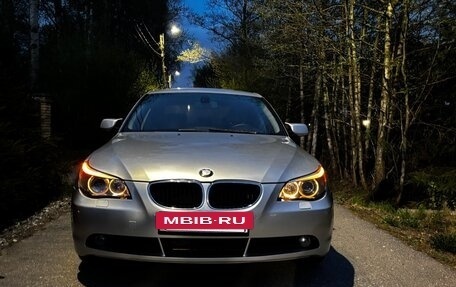 BMW 5 серия, 2003 год, 900 000 рублей, 2 фотография