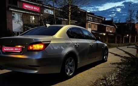 BMW 5 серия, 2003 год, 900 000 рублей, 3 фотография