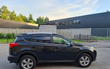 Toyota RAV4, 2015 год, 2 300 000 рублей, 4 фотография