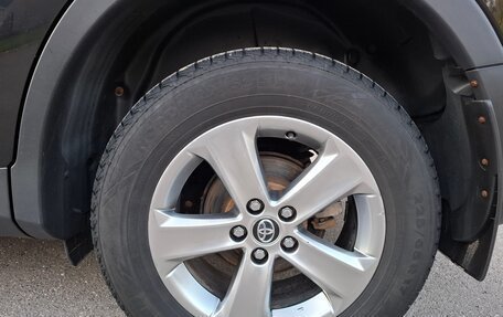 Toyota RAV4, 2015 год, 2 300 000 рублей, 9 фотография