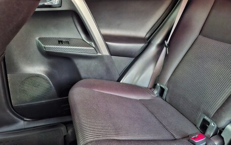 Toyota RAV4, 2015 год, 2 300 000 рублей, 19 фотография