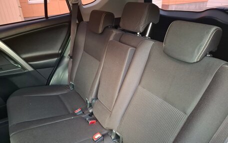 Toyota RAV4, 2015 год, 2 300 000 рублей, 17 фотография