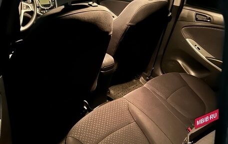 Hyundai Solaris II рестайлинг, 2011 год, 700 000 рублей, 12 фотография