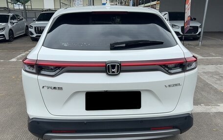 Honda Vezel, 2022 год, 1 655 000 рублей, 3 фотография