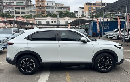 Honda Vezel, 2022 год, 1 655 000 рублей, 5 фотография