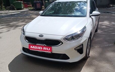 KIA cee'd III, 2019 год, 1 850 000 рублей, 2 фотография