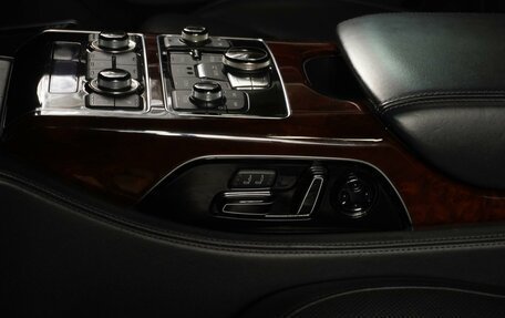 Audi A8, 2011 год, 1 799 000 рублей, 18 фотография